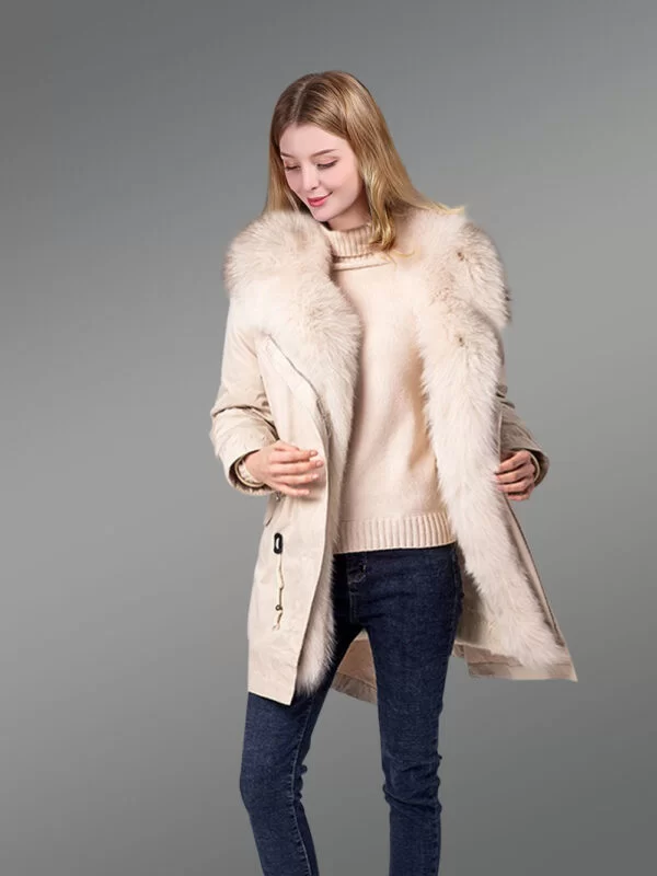Real Raccoon Fur Collar Mid-Length Warm Winter Parka for Women