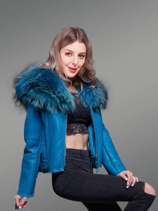 Short blue shearling jacket for women - Image 4