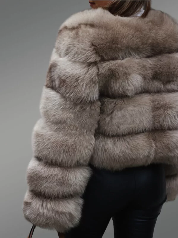 Women’s Short Paragraph Real Fox Fur Super Warm Winter Coat - Image 4