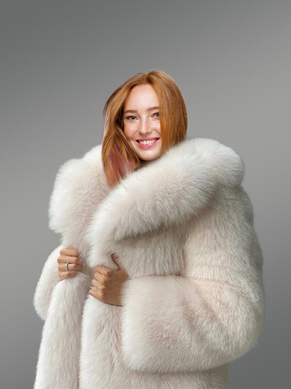 Long Blazer in Fox Fur in Snow White - Image 5