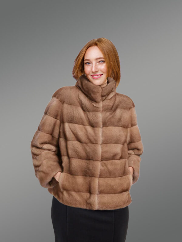 Womens Short Mink Fur Jacket – Trendy Looks with Optimum Comfort