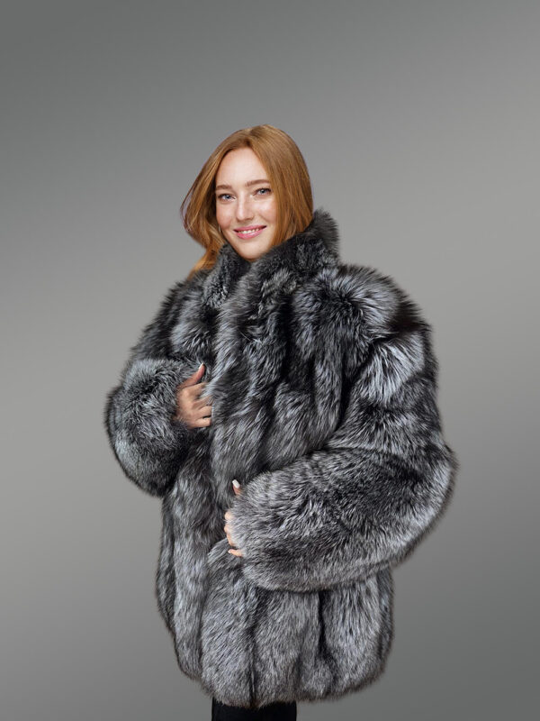 Mid Length Fox Fur Stroller – Stylizing Transcendent Comfort for Women - Image 2
