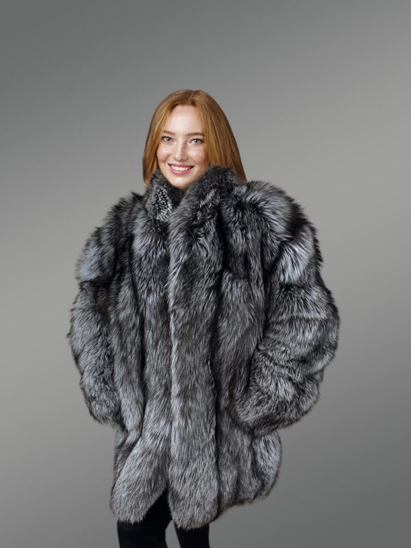 Mid Length Fox Fur Stroller – Stylizing Transcendent Comfort for Women - Image 3